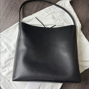 The Curated Weekend Tote Bag